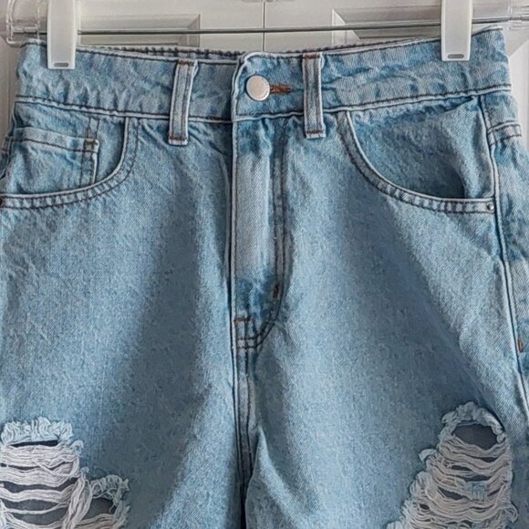 VERTU Light Denim Distressed Shorts Women's Size 26 - Picture 2 of 13